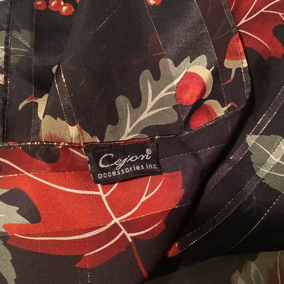 Cejon silk oblong scarf - Picture 8 of 9